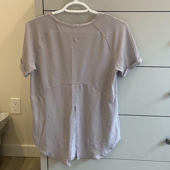 Lululemon Tie Back Tee - Picture 4 of 6